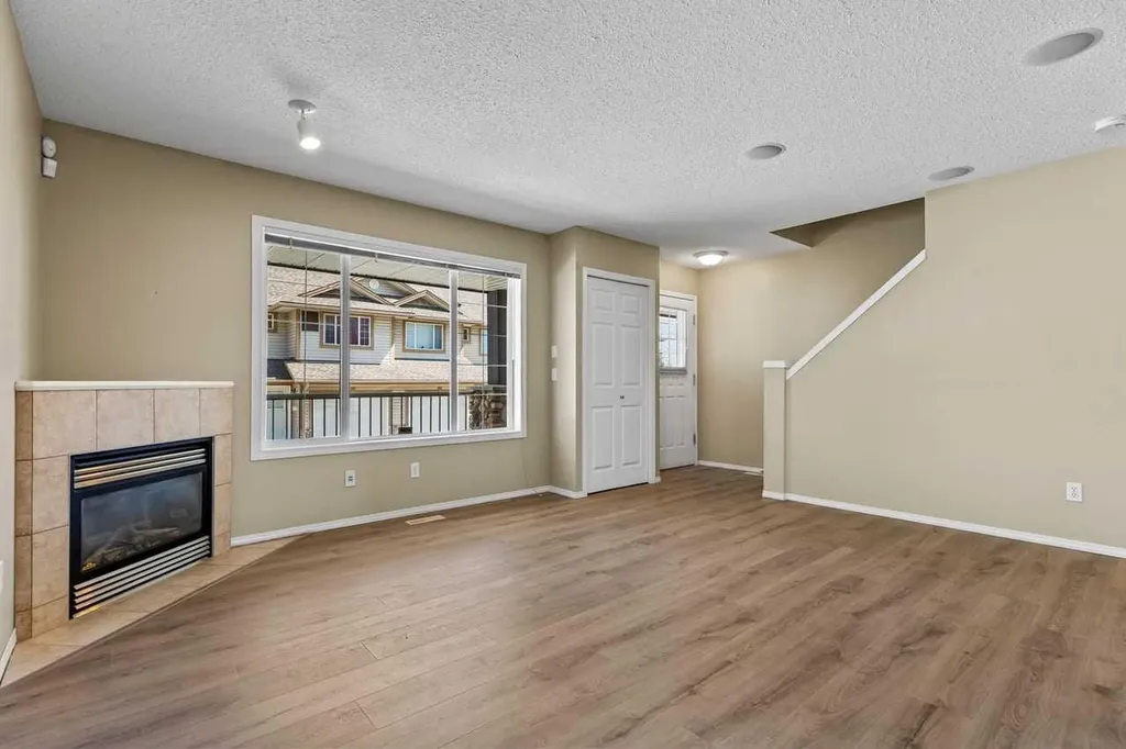 17 Citadel Point NW Calgary AB T3G 5L2