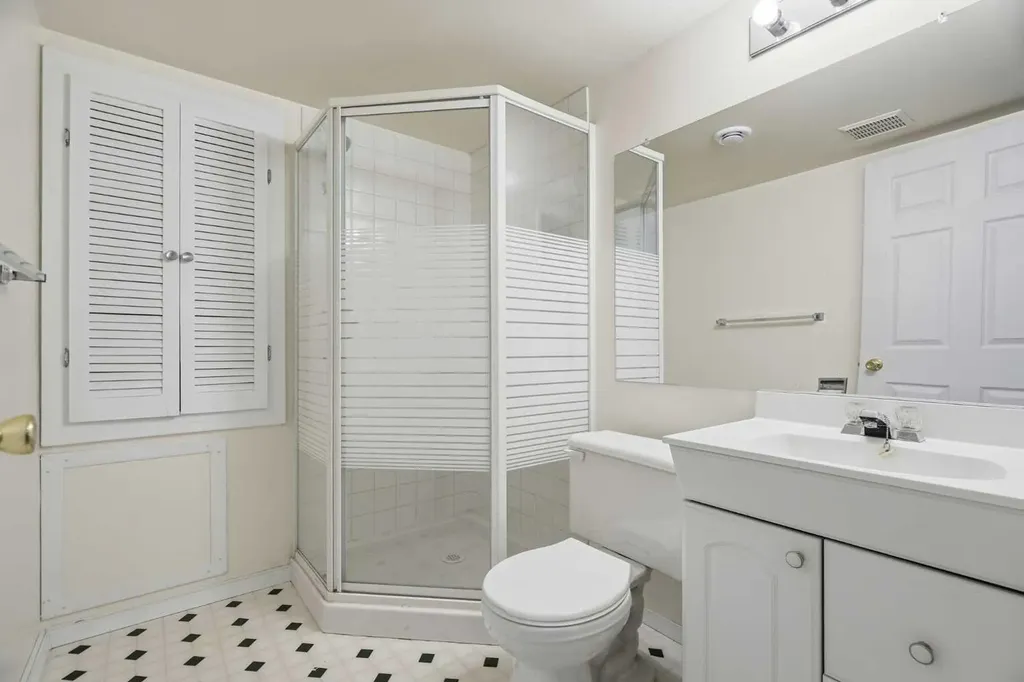 12 Woodside Rise NW Airdrie AB T2B 2L3