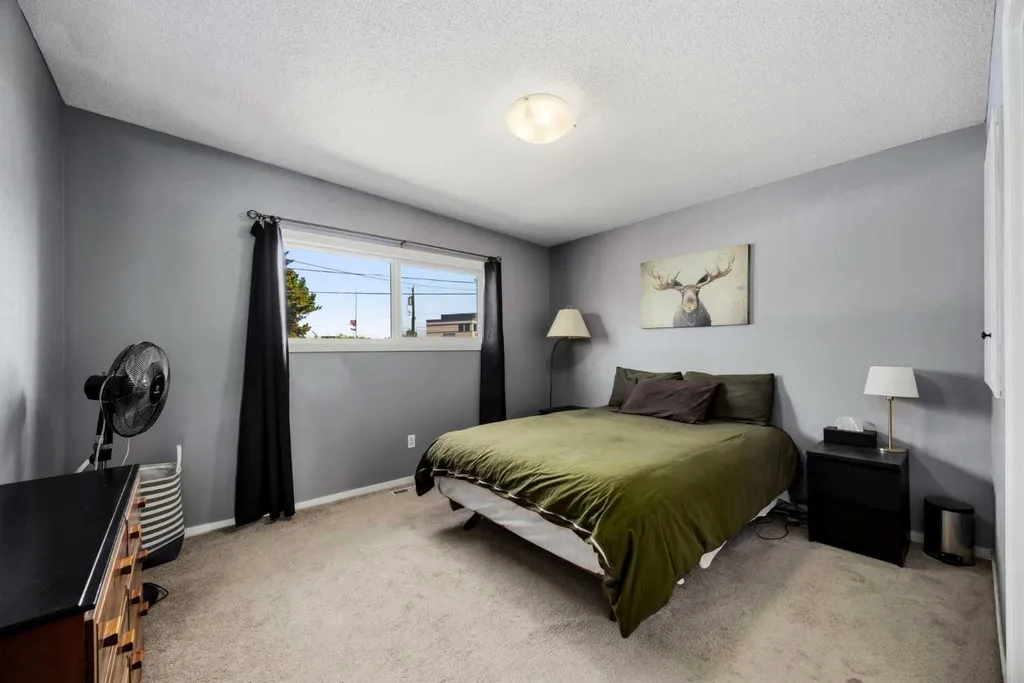 8A Arlington Bay SE Calgary AB T2H 2B2