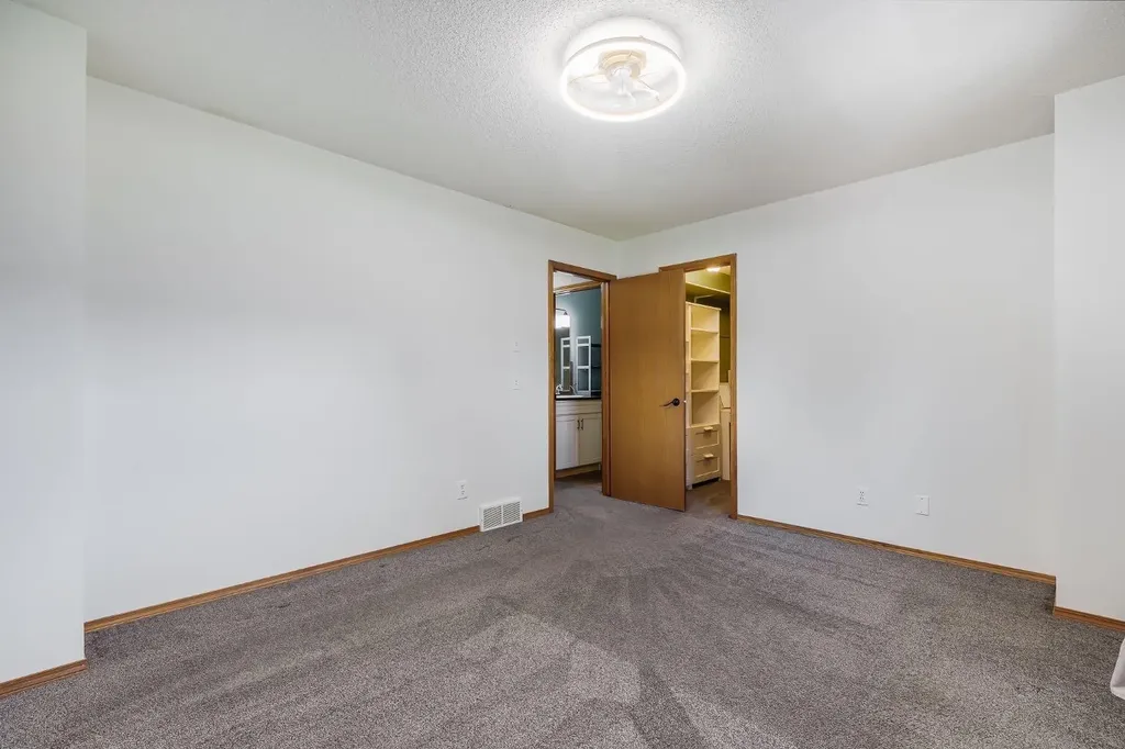 98 Everglade Drive SE Airdrie AB T4B 2E8