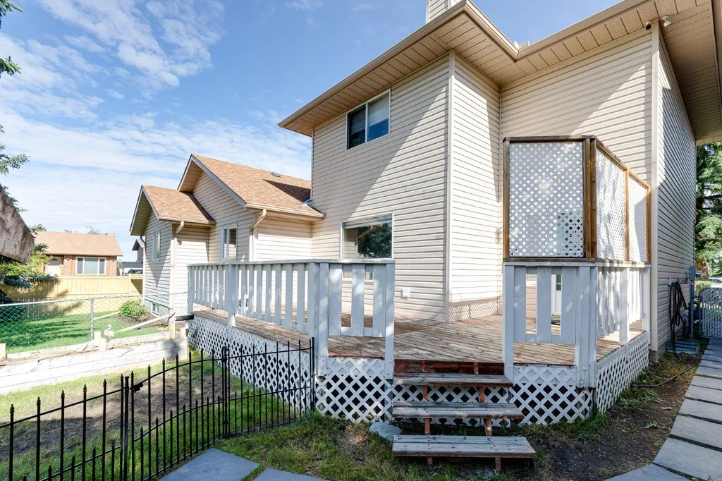 98 Everglade Drive SE Airdrie AB T4B 2E8