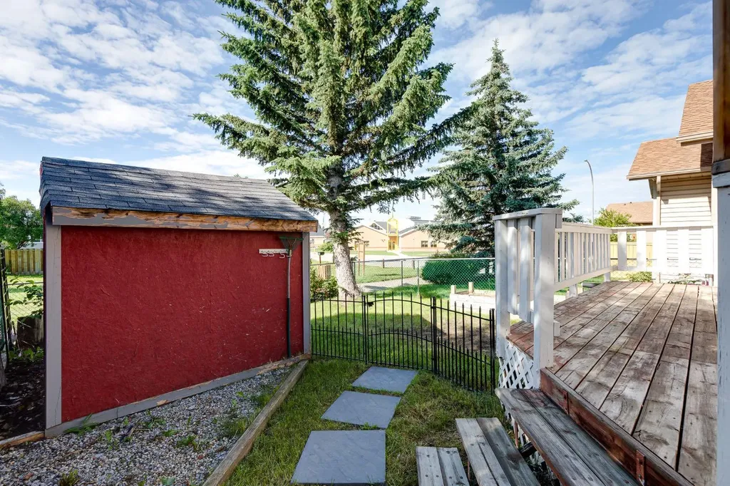 98 Everglade Drive SE Airdrie AB T4B 2E8