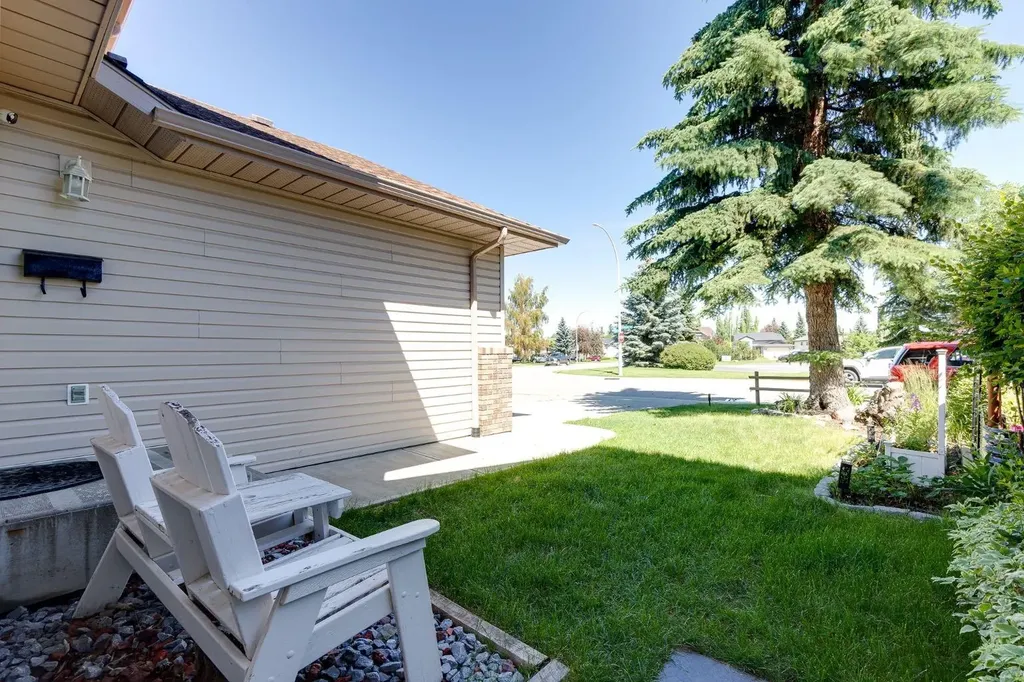 98 Everglade Drive SE Airdrie AB T4B 2E8