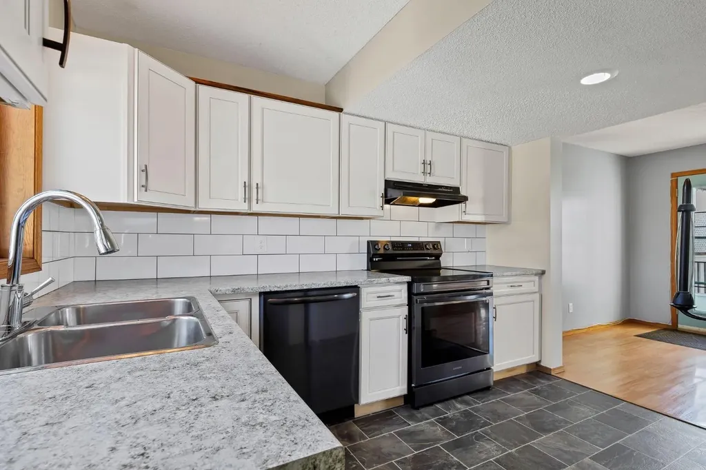 98 Everglade Drive SE Airdrie AB T4B 2E8