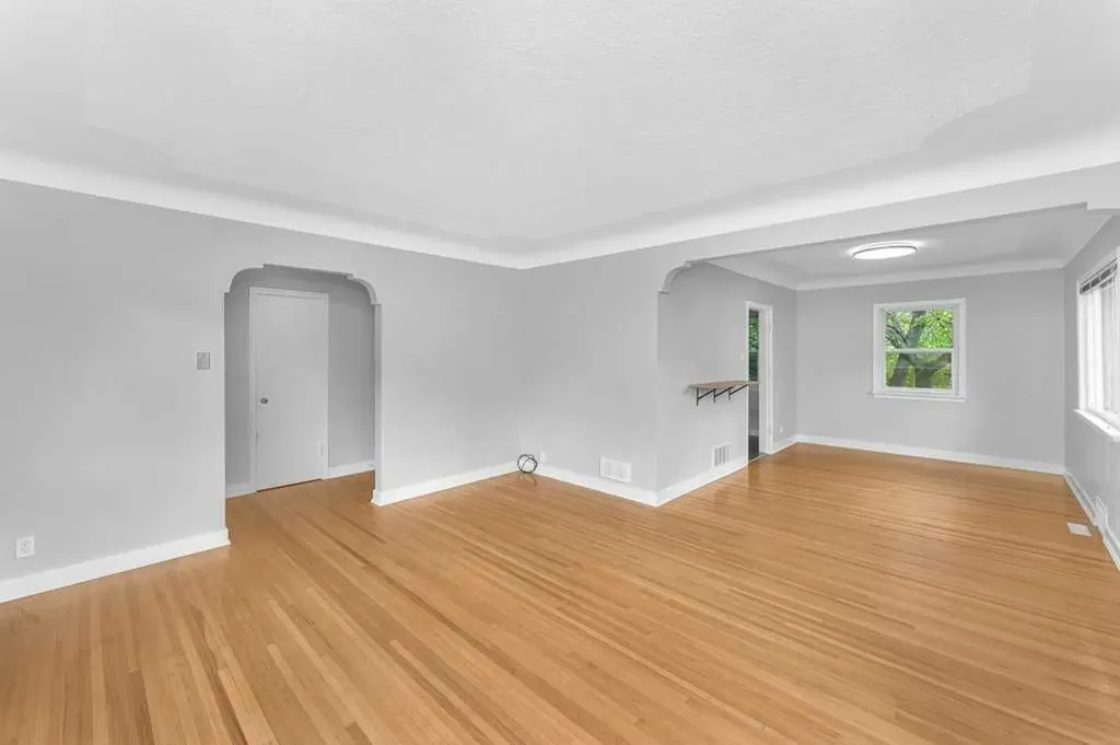 2216 19 Street SW Calgary AB T2T 4W9