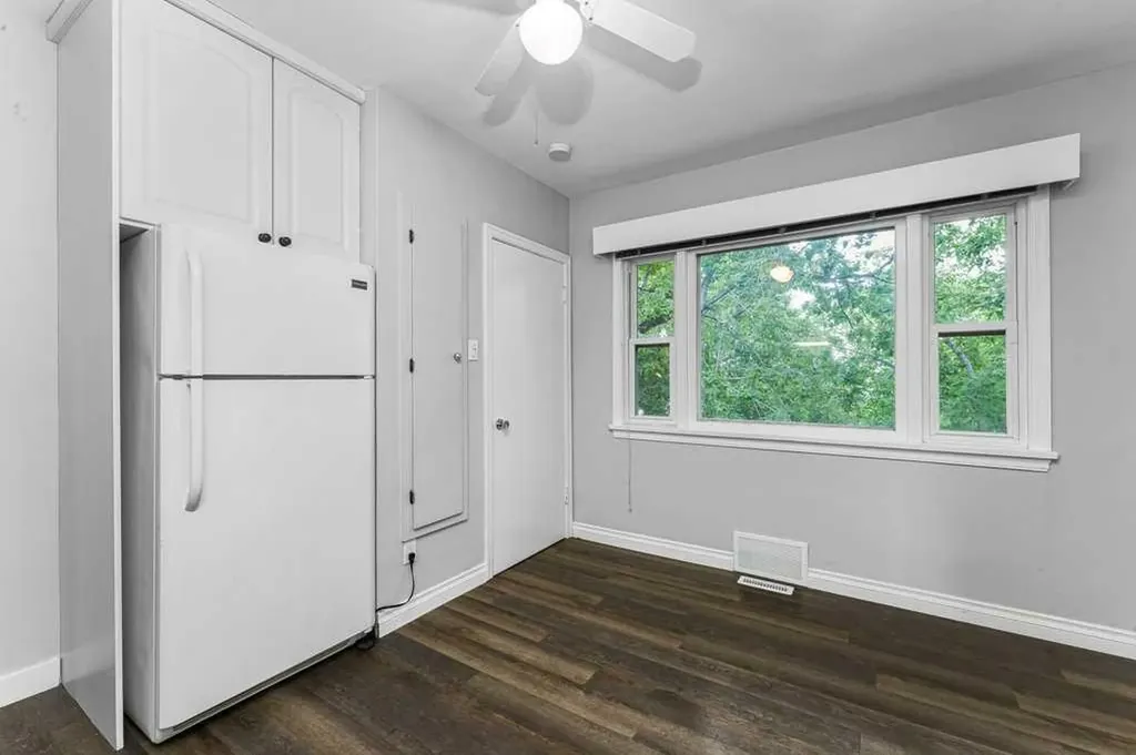 2216 19 Street SW Calgary AB T2T 4W9