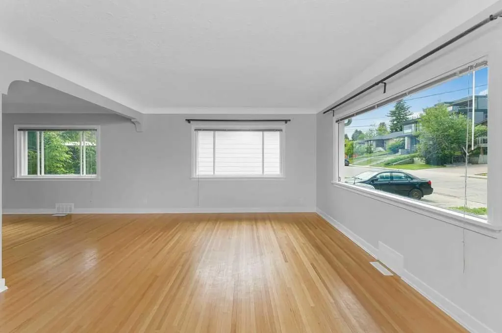 2216 19 Street SW Calgary AB T2T 4W9