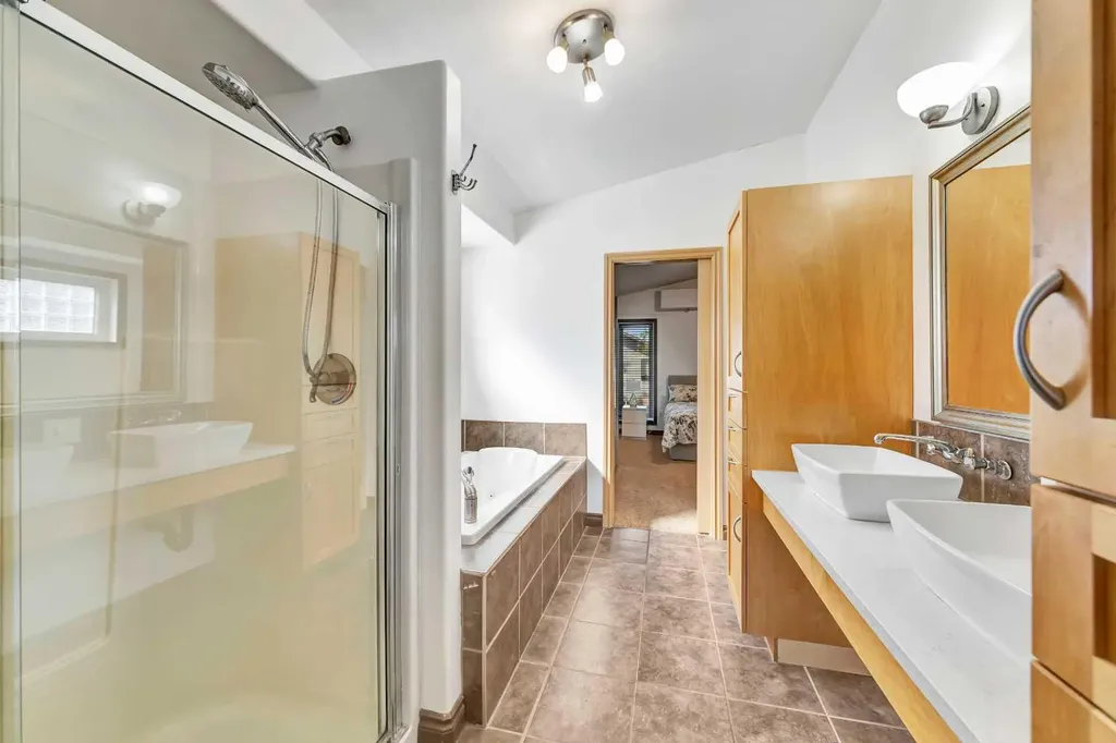 6105 24 Street Lloydminster AB T9V 3J8