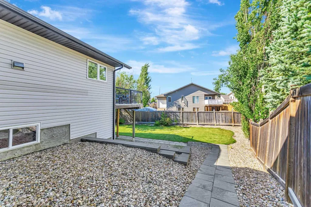 6105 24 Street Lloydminster AB T9V 3J8