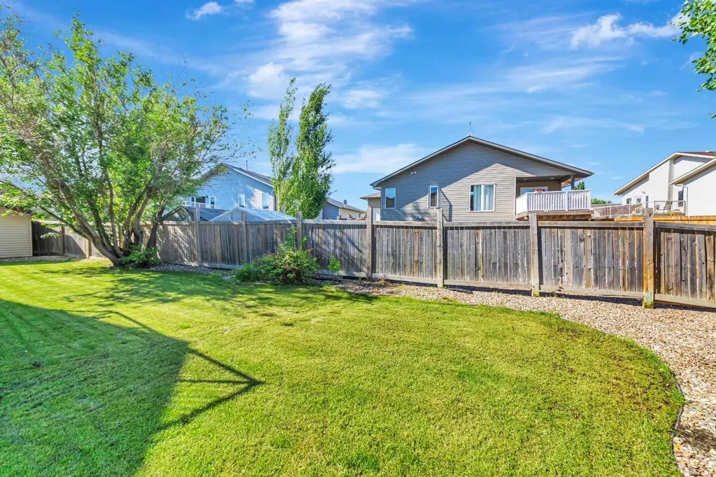6105 24 Street Lloydminster AB T9V 3J8