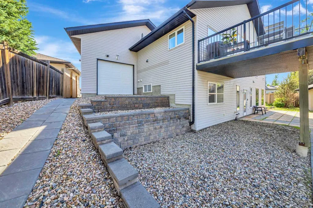 6105 24 Street Lloydminster AB T9V 3J8