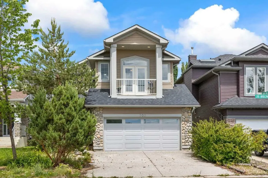 303 Bridlemeadows Common SW Calgary AB T2Y5C4