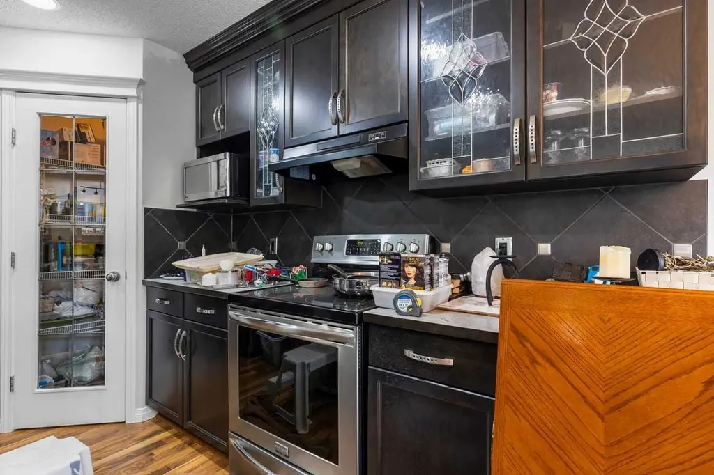 303 Bridlemeadows Common SW Calgary AB T2Y5C4