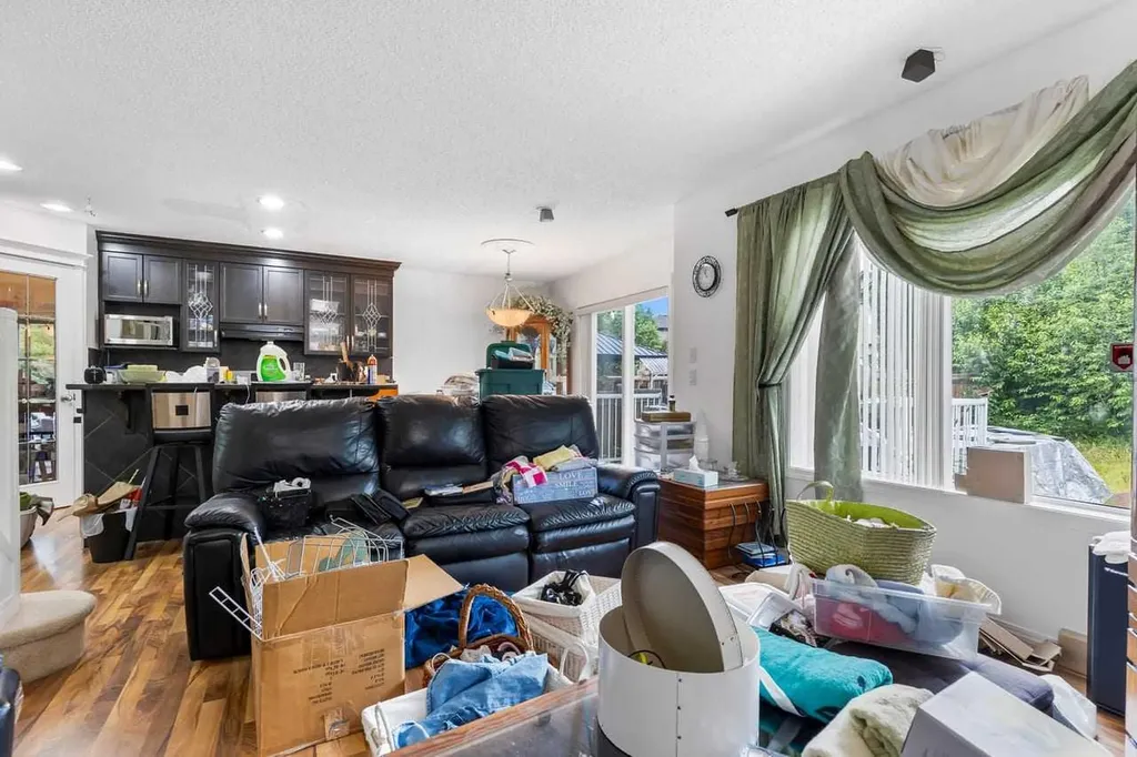 303 Bridlemeadows Common SW Calgary AB T2Y5C4