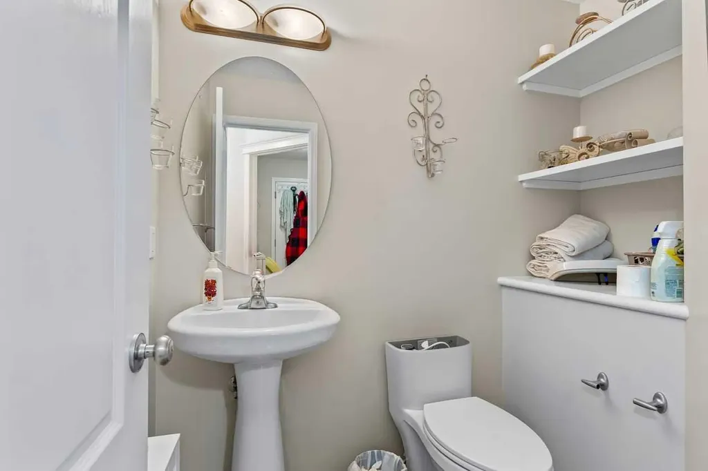 303 Bridlemeadows Common SW Calgary AB T2Y5C4