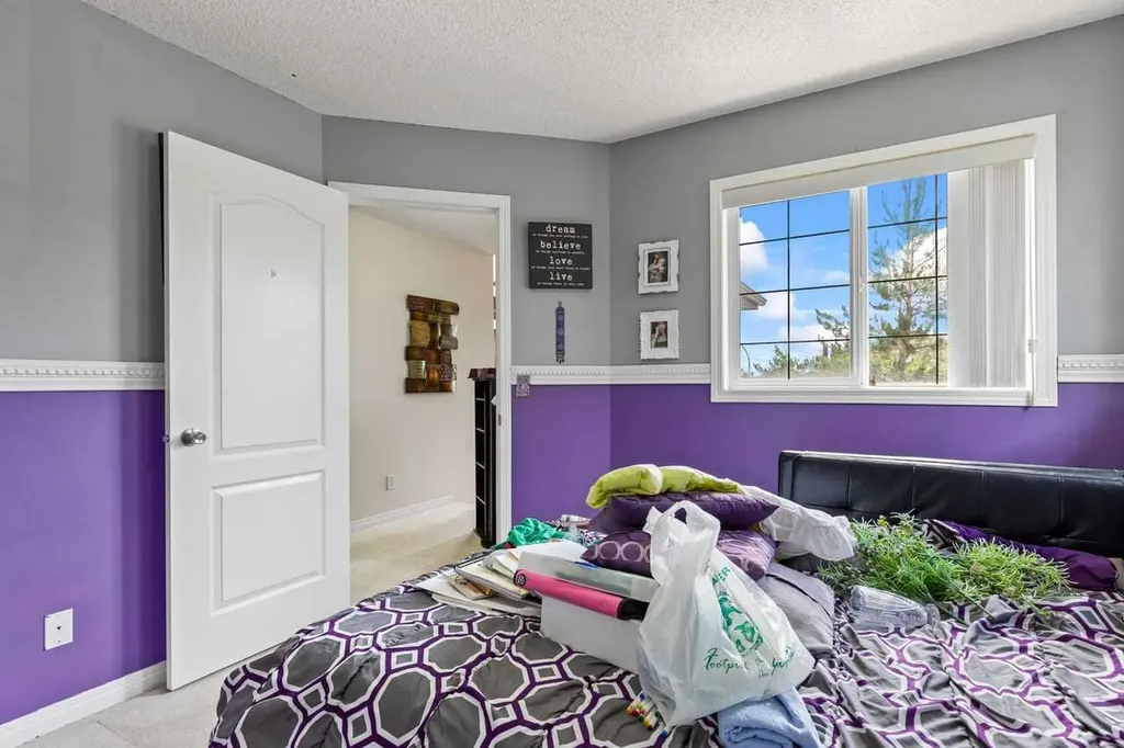303 Bridlemeadows Common SW Calgary AB T2Y5C4