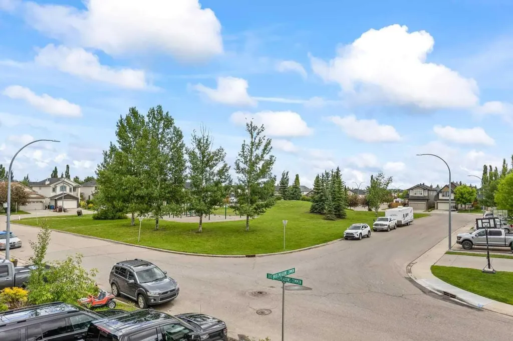 303 Bridlemeadows Common SW Calgary AB T2Y5C4