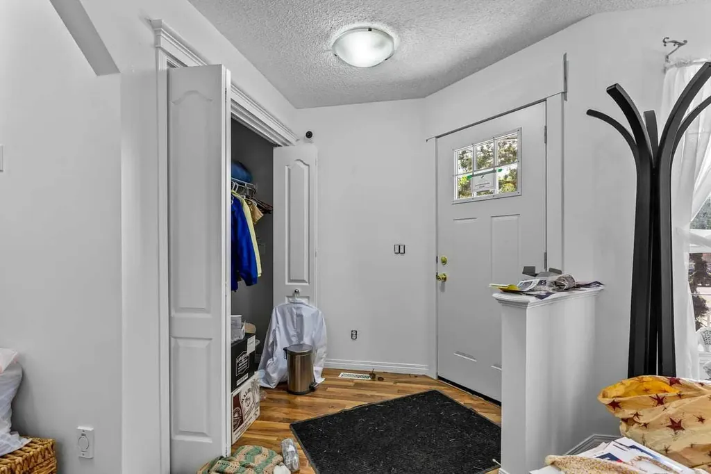 303 Bridlemeadows Common SW Calgary AB T2Y5C4