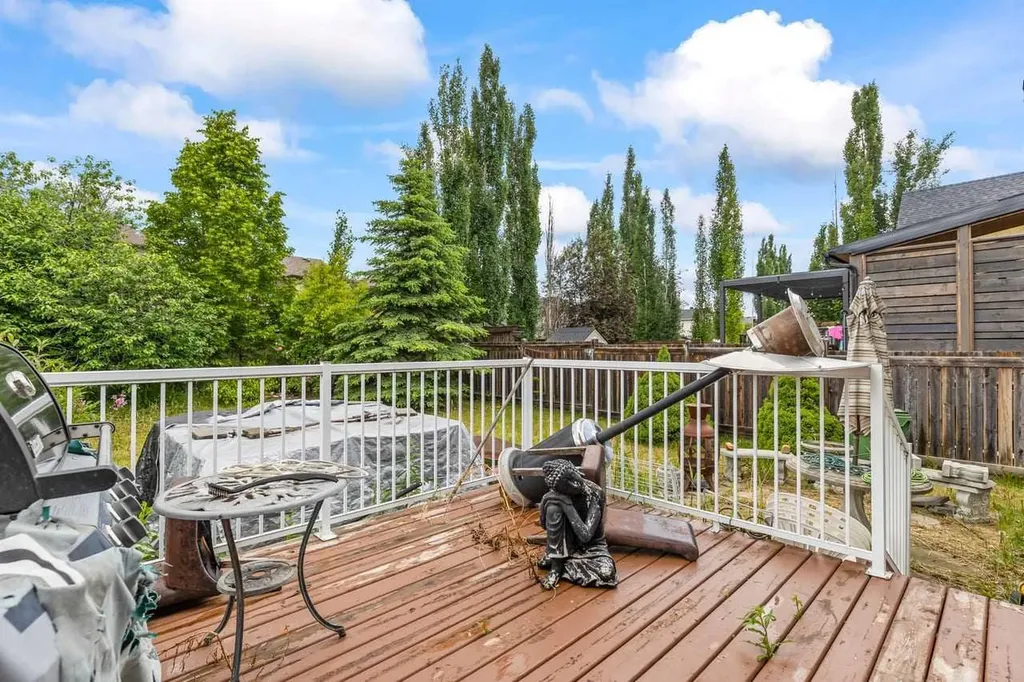 303 Bridlemeadows Common SW Calgary AB T2Y5C4