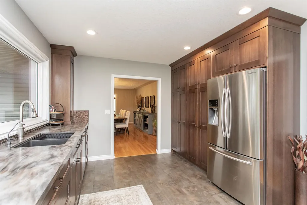 27576 Township Road 382 Rural Red Deer County AB T4E 2G8