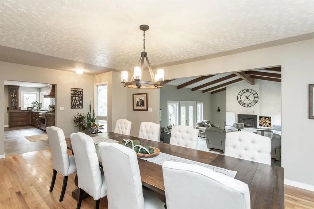 27576 Township Road 382 Rural Red Deer County AB T4E 2G8