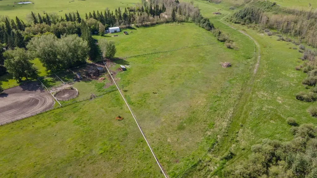 27576 Township Road 382 Rural Red Deer County AB T4E 2G8