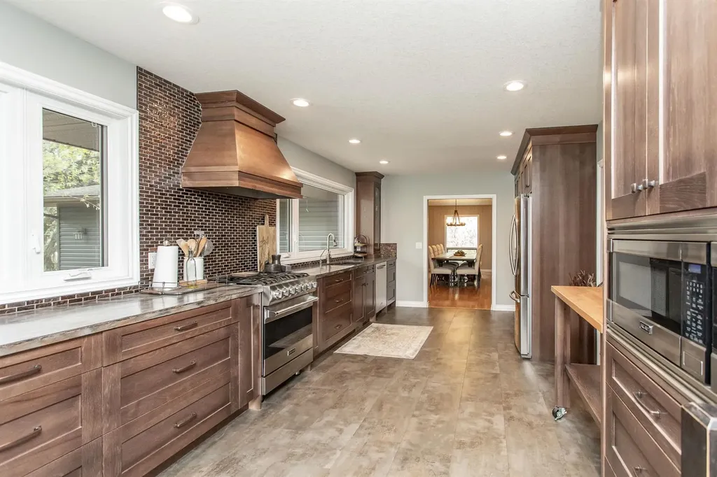 27576 Township Road 382 Rural Red Deer County AB T4E 2G8