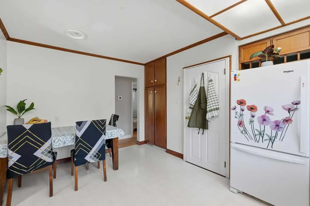 2808 19 Street NW Calgary AB T2M 3V8