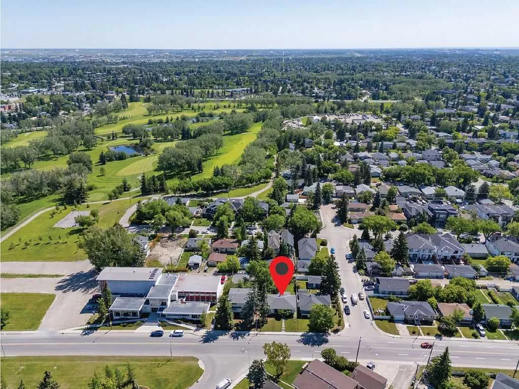 2808 19 Street NW Calgary AB T2M 3V8
