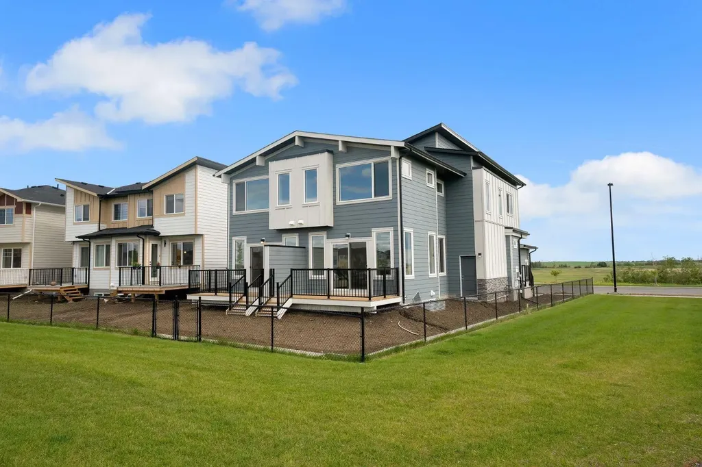 390 South Shore Drive Chestermere AB T1X 2Y6