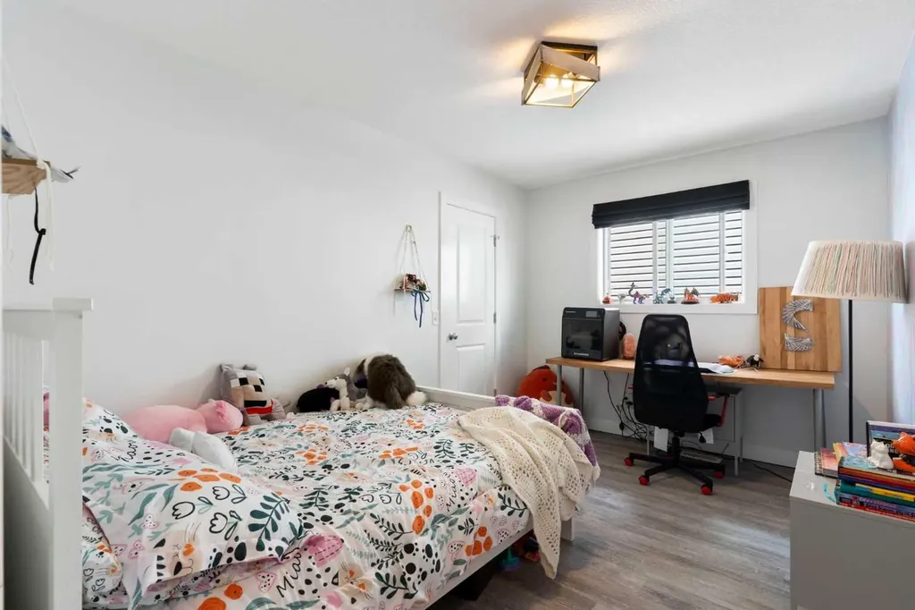 174 Fireside Place Cochrane AB T4C 0R6