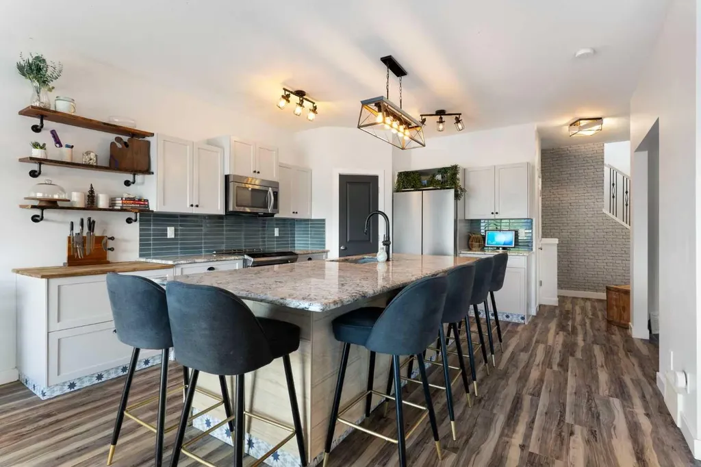 174 Fireside Place Cochrane AB T4C 0R6