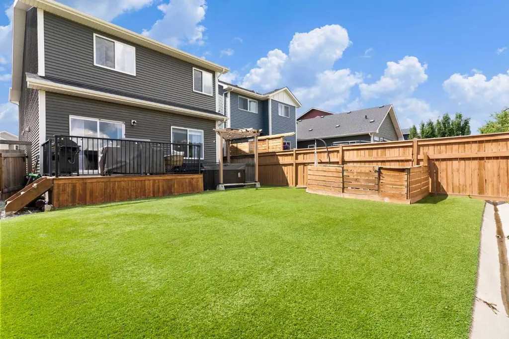 174 Fireside Place Cochrane AB T4C 0R6