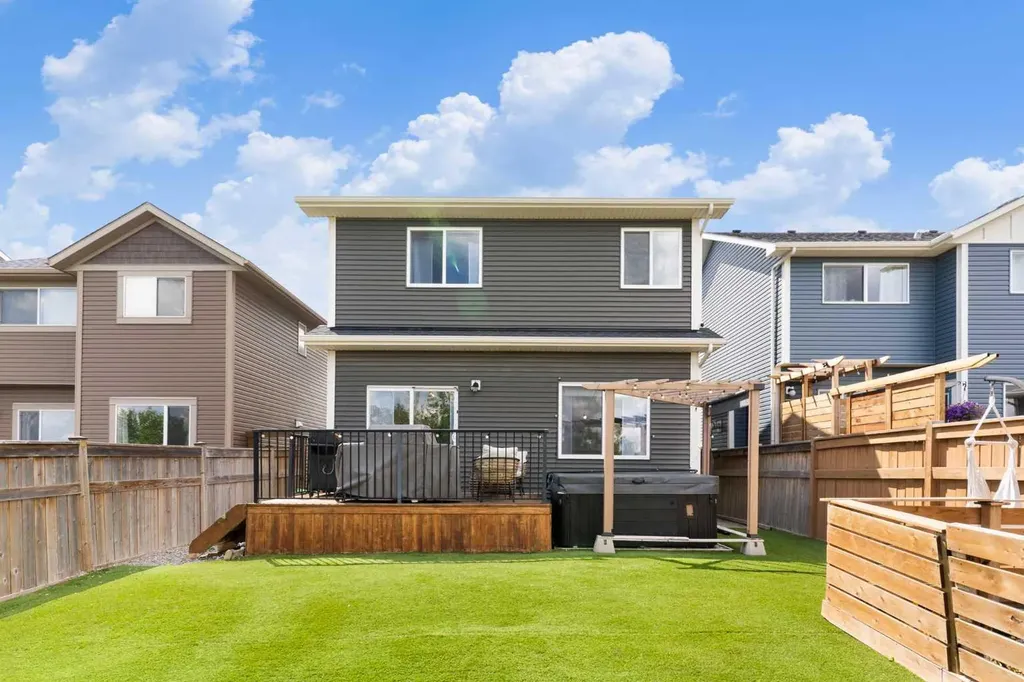 174 Fireside Place Cochrane AB T4C 0R6