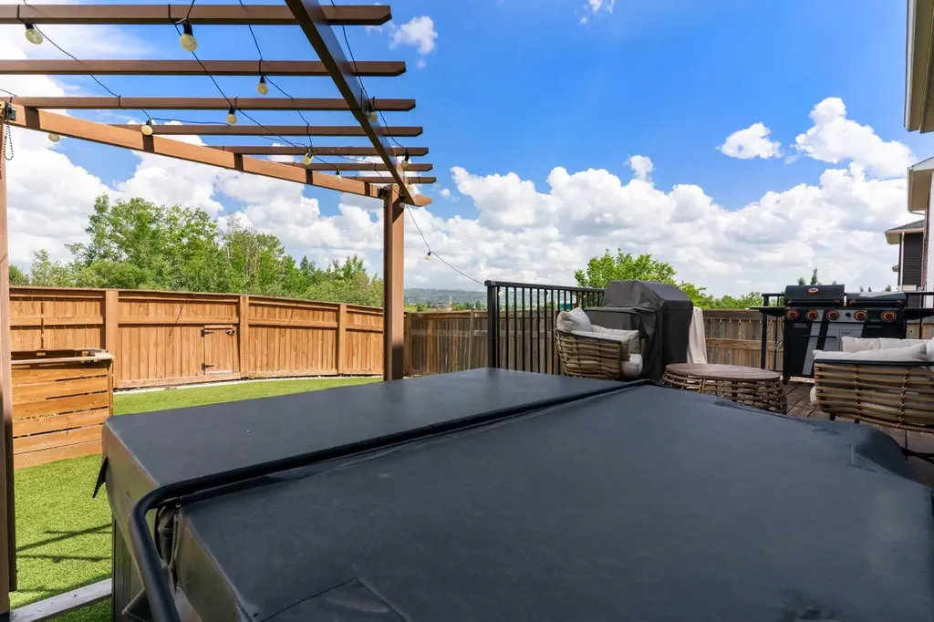 174 Fireside Place Cochrane AB T4C 0R6