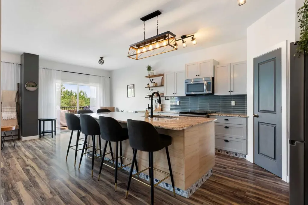 174 Fireside Place Cochrane AB T4C 0R6