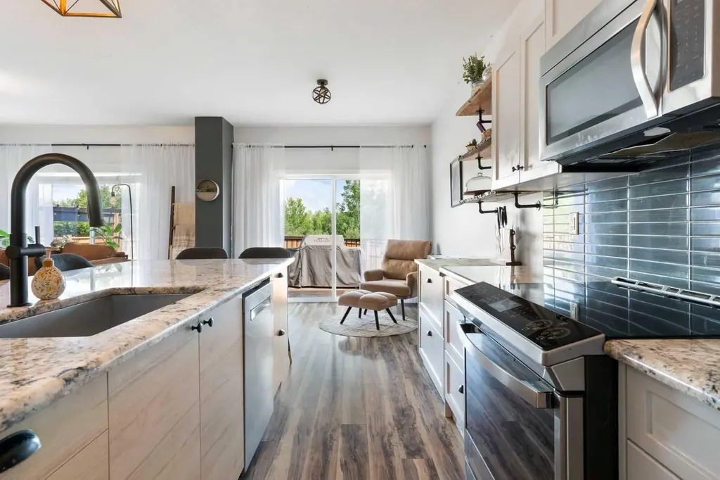 174 Fireside Place Cochrane AB T4C 0R6