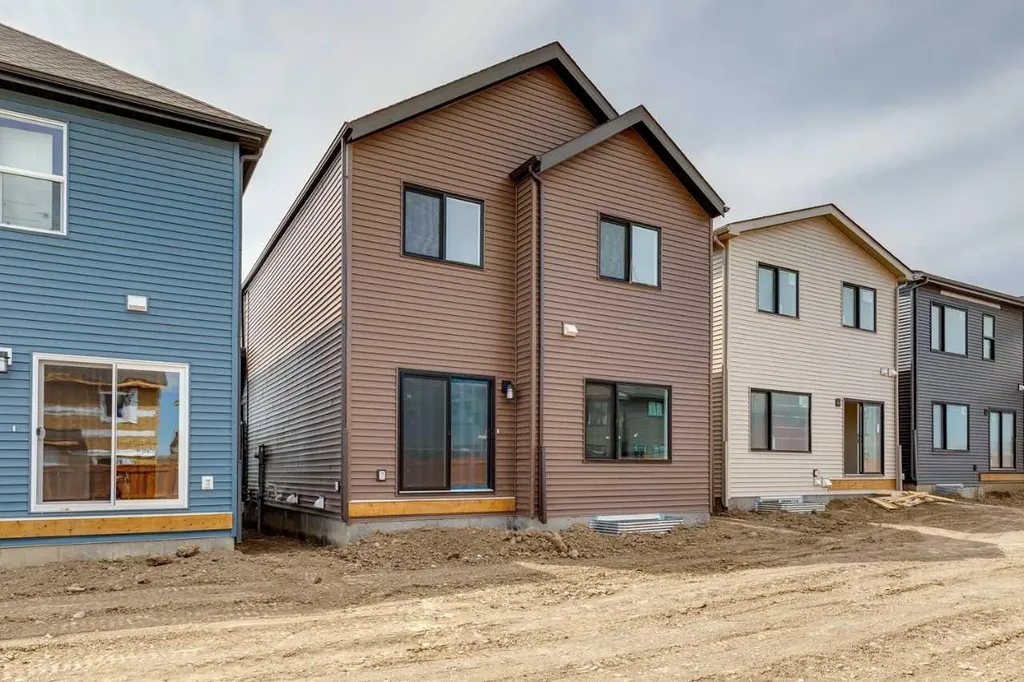 396 Heartwood Grove SE Calgary AB T3M 2K1