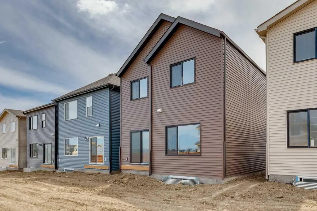 396 Heartwood Grove SE Calgary AB T3M 2K1