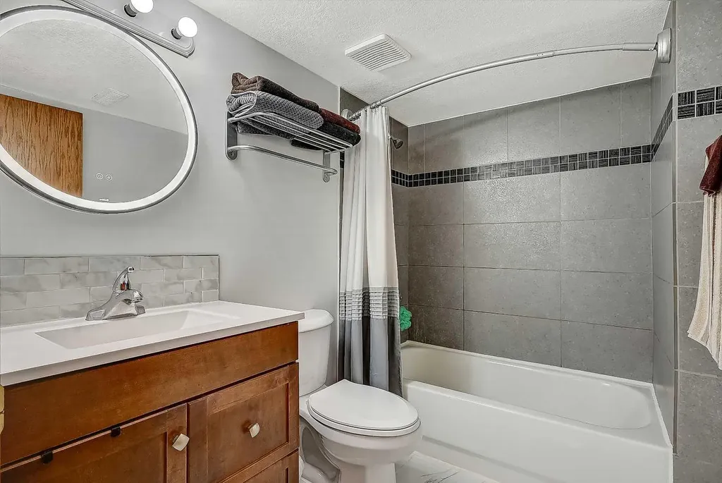 8206 107 Street Grande Prairie AB T8W 2J6