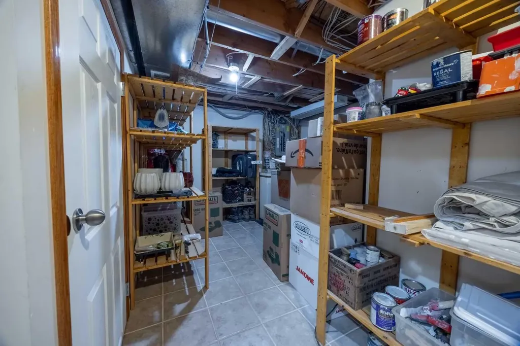19 Mckenzie Lake Manor SE Calgary AB T2Z 1Y4