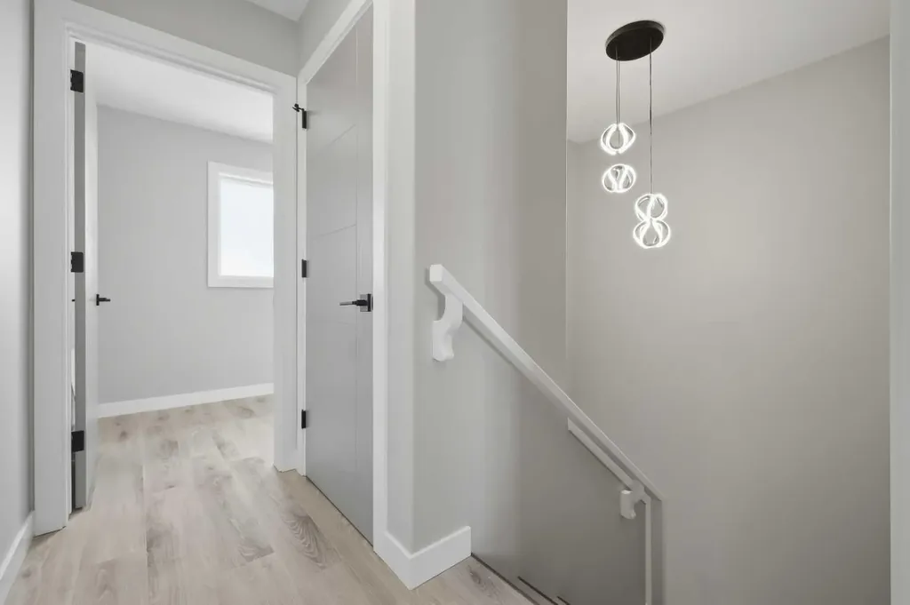 125 Hampton Crescent Sylvan Lake AB T4S 1S8
