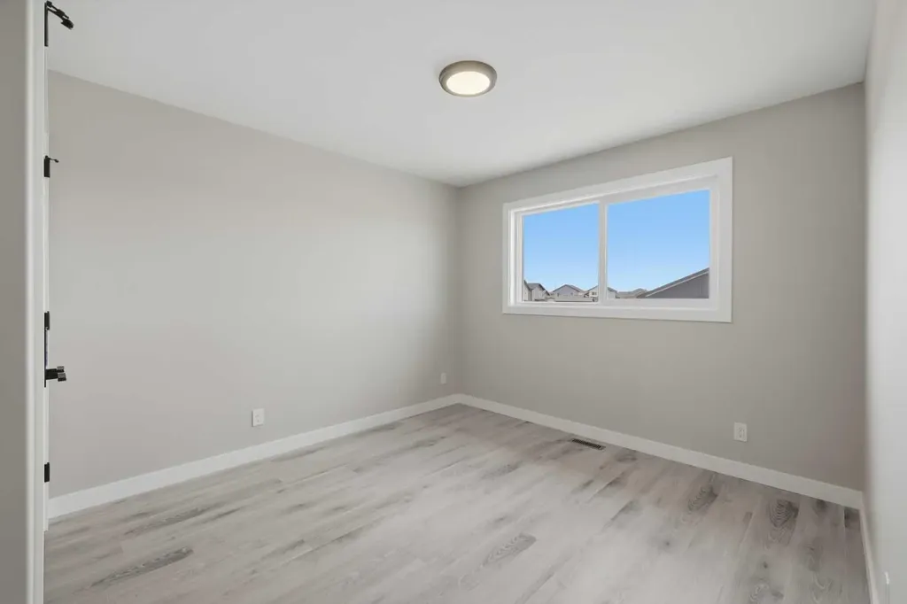 125 Hampton Crescent Sylvan Lake AB T4S 1S8