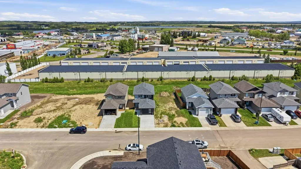 125 Hampton Crescent Sylvan Lake AB T4S 1S8