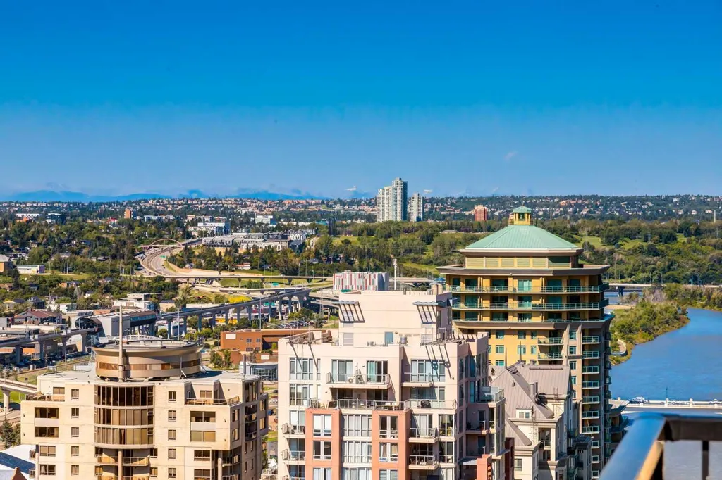 930 6 Avenue SW Calgary AB T2P 1J3