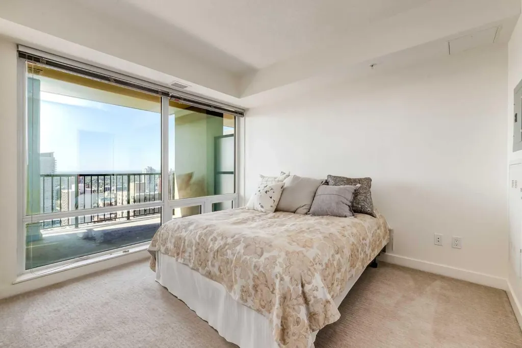 930 6 Avenue SW Calgary AB T2P 1J3