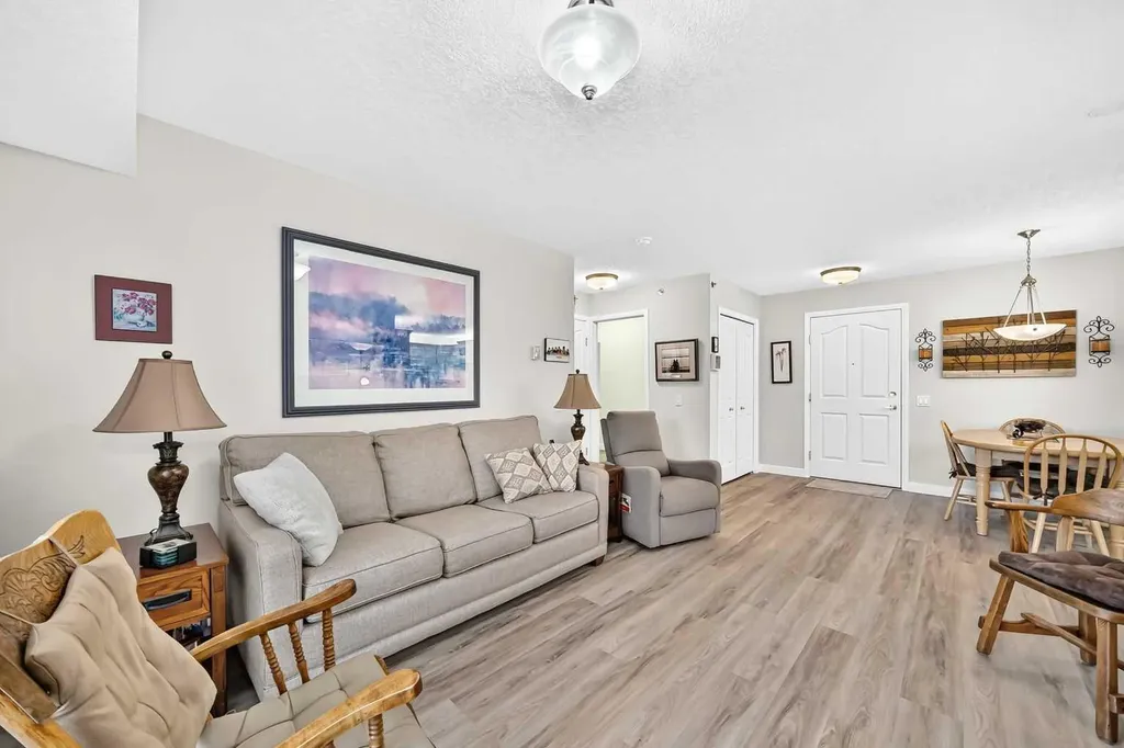 1818 Simcoe Boulevard SW Calgary AB T3H 3L9