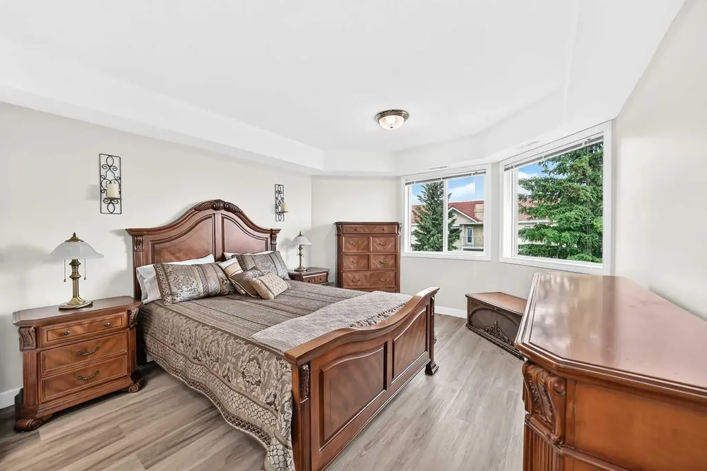 1818 Simcoe Boulevard SW Calgary AB T3H 3L9