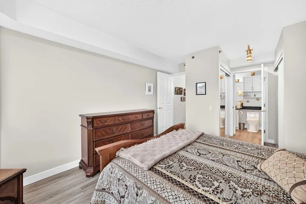 1818 Simcoe Boulevard SW Calgary AB T3H 3L9