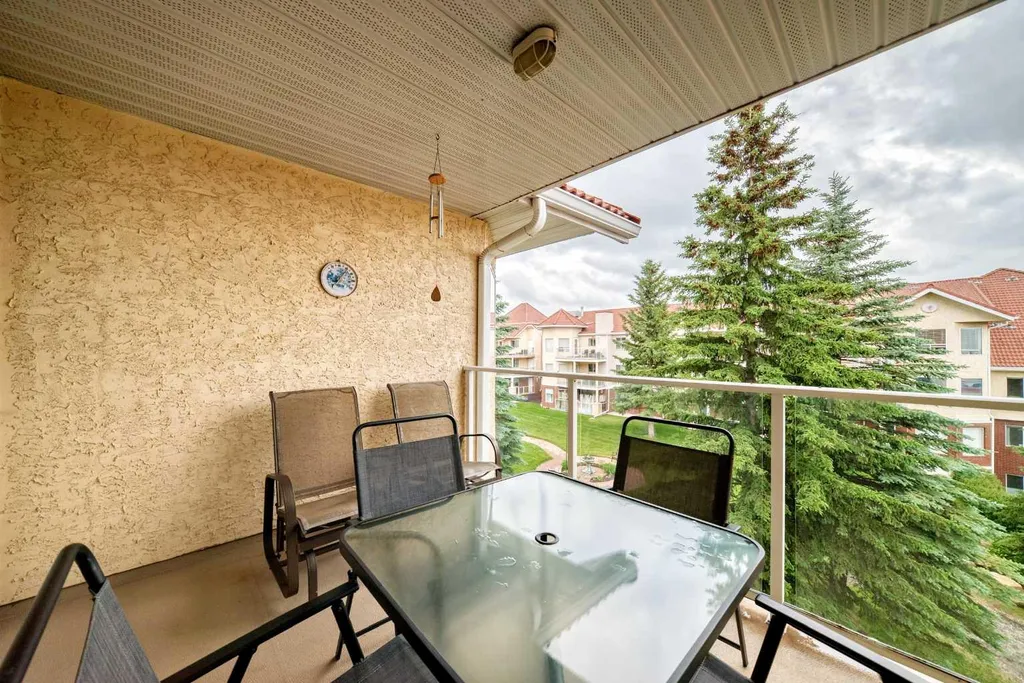 1818 Simcoe Boulevard SW Calgary AB T3H 3L9